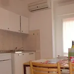דירה Adorable Flat With Terrace In - Beahost *