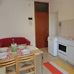דירה Adorable Flat With Terrace In - Beahost *