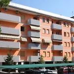 Adorable Flat With Terrace In - Beahost דירה ביביונה