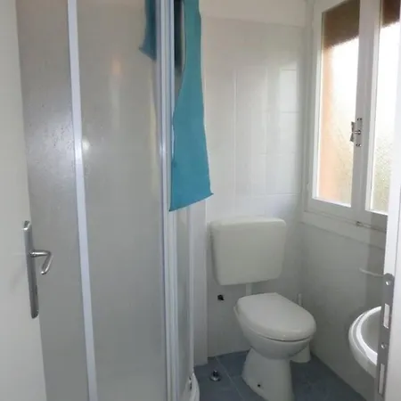 Beautiful One-bedroom With Terrace In Apartment